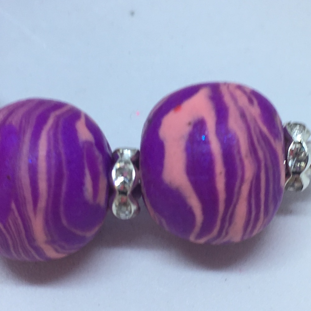 Unique Artisan Purple Marble-Look Beaded Bracelet with Rhinestone Spacers - Picture 4 of 11